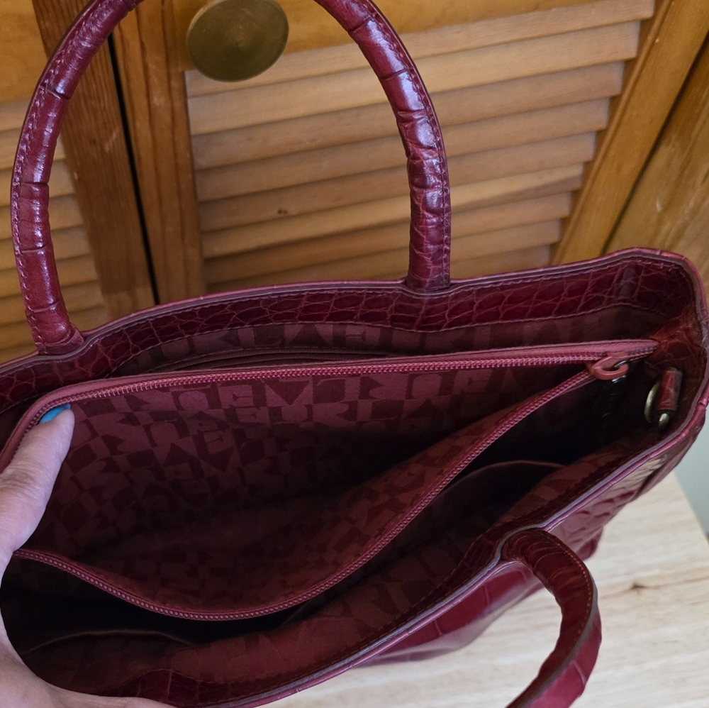 EUC Furla Burgundy Croc-Embossed Italian Leather Tote/Crossbody Bag - Picture 9 of 11